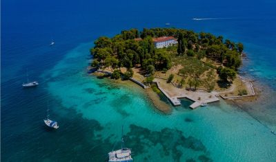 Slika otok-ugljan-preko-cijena-price5.jpg 1